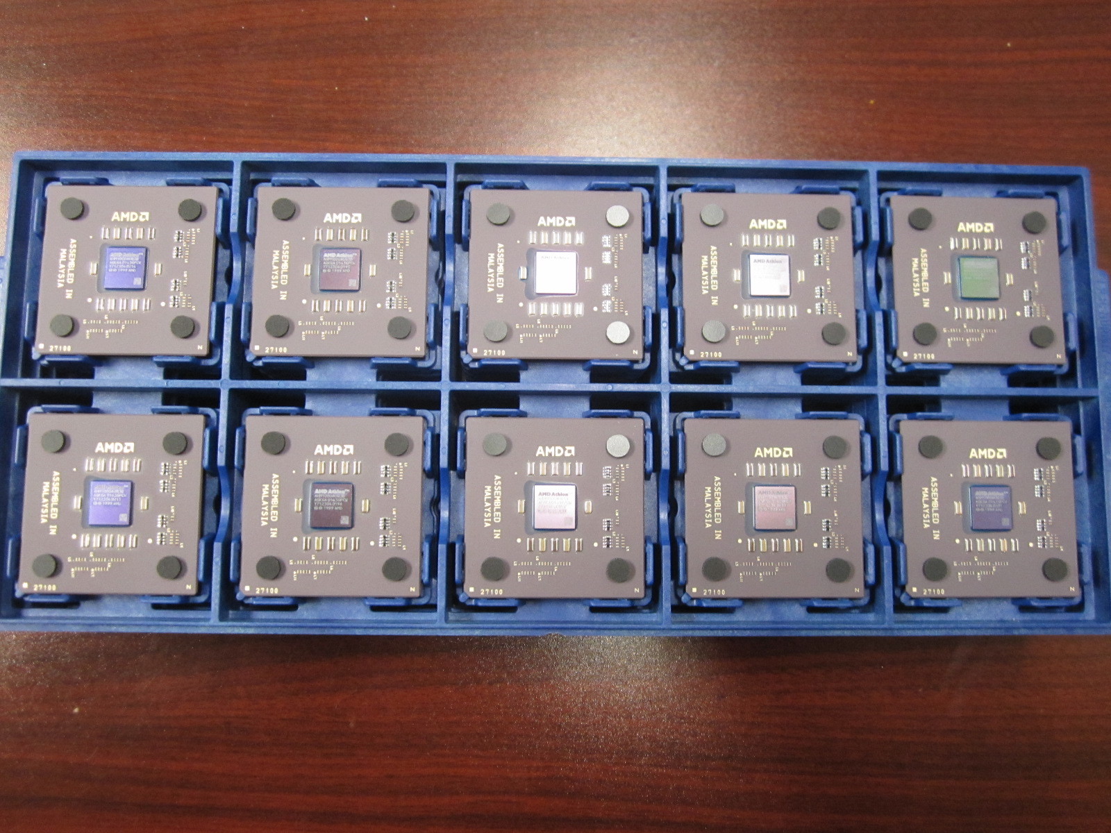 AMD Mobile Athlon 4 1000 AHM1000AUQ3B Socket A CPU OEM NEW Vintage