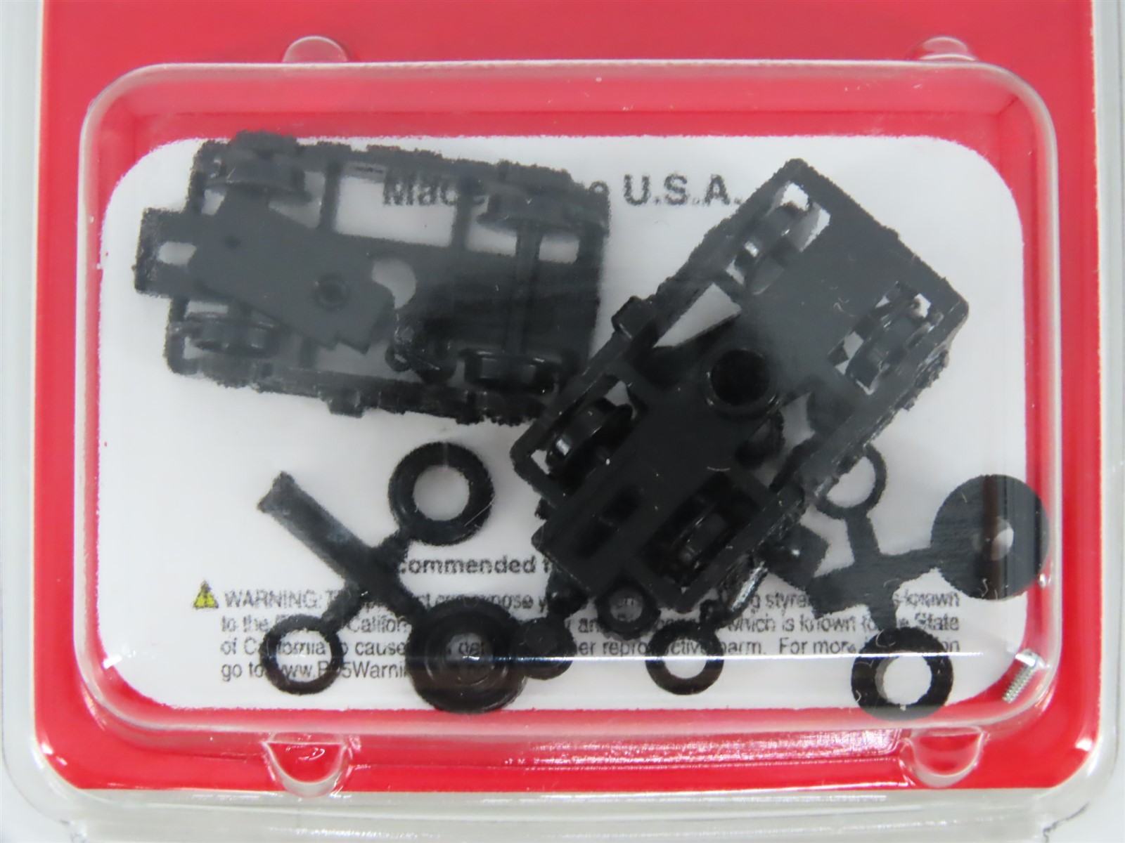 N Micro-Trains MTL 00302051 (1017) 4-Wheel Lightweight Passenger Trucks - 1 Pair