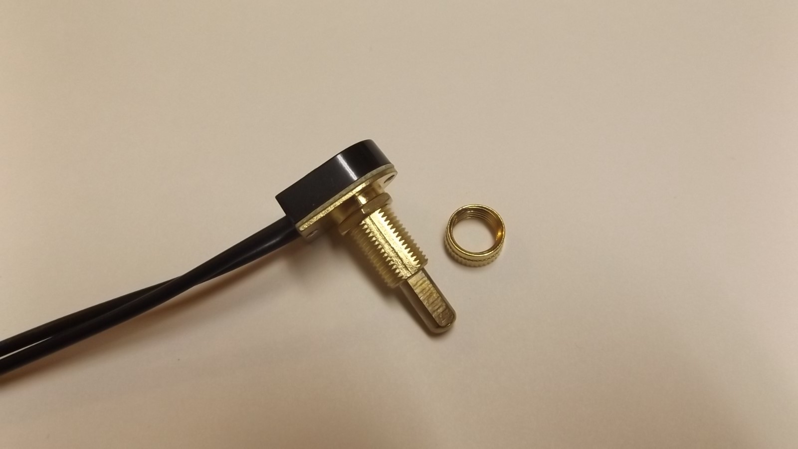 PUSH BUTTON ON-OFF BRASS PLATED CANOPY SWITCH SINGLE POLE 5/8" SHANK NEW 40407JB