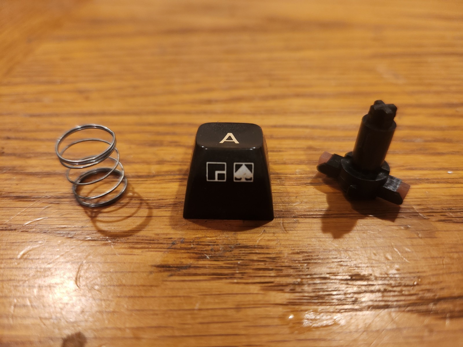 Commodore 64 keyboard replacement parts, keys, key caps, springs, plungers