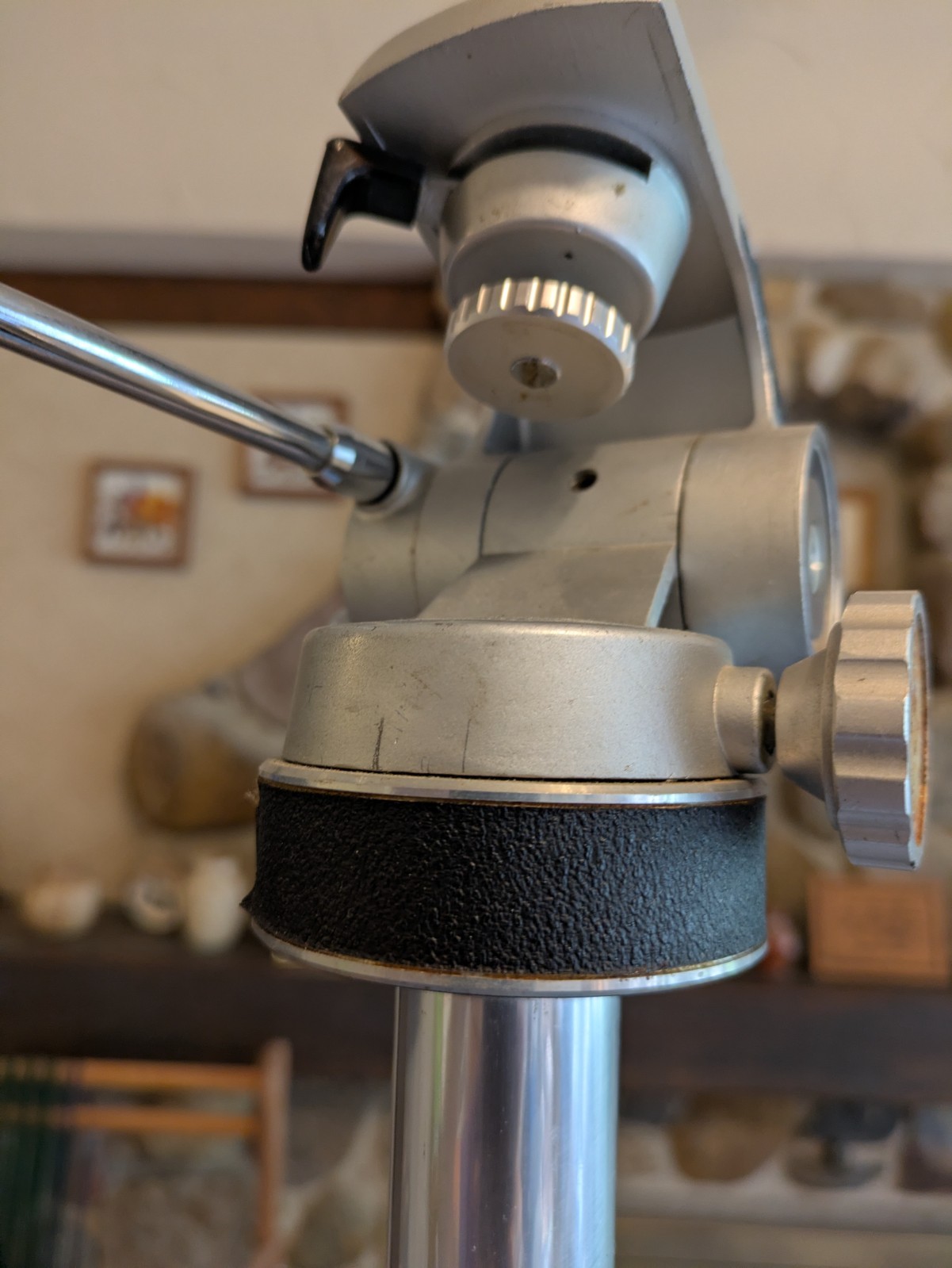 GoldCrest Heavy Duty Tripod