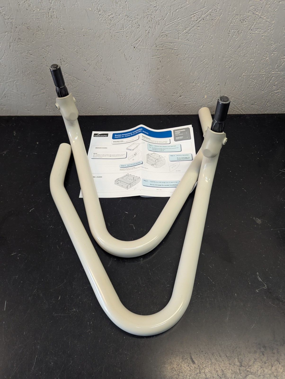 Midmark 9A354001 Exam Table Chair Assist Arms Handles Pair 625 604 223 222 204