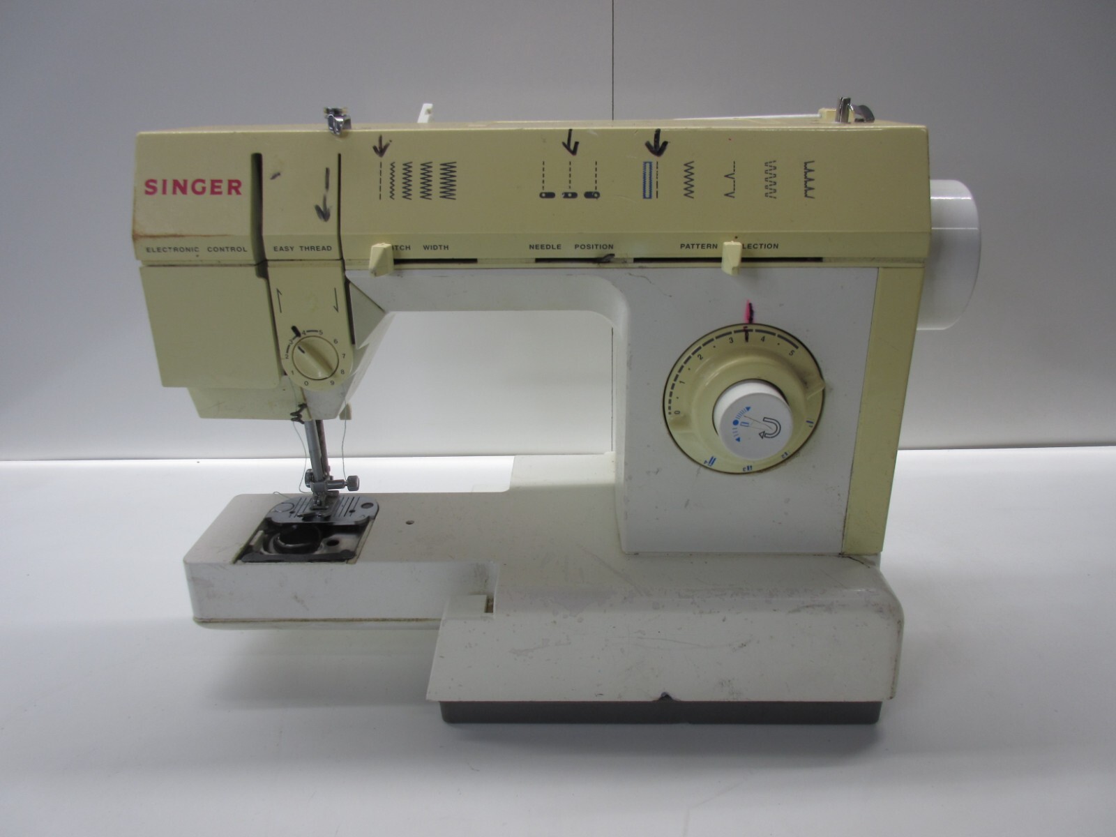 SINGER 621B Machine - Untested As-is