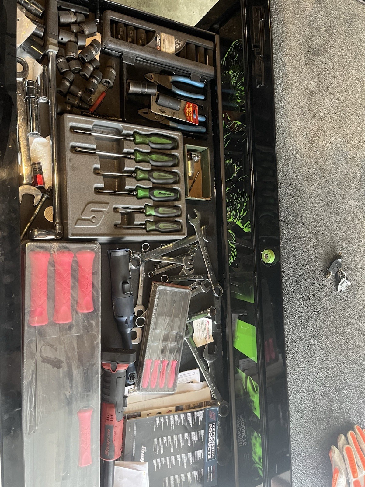 Snap On Tool Box And Us General Roll Cart