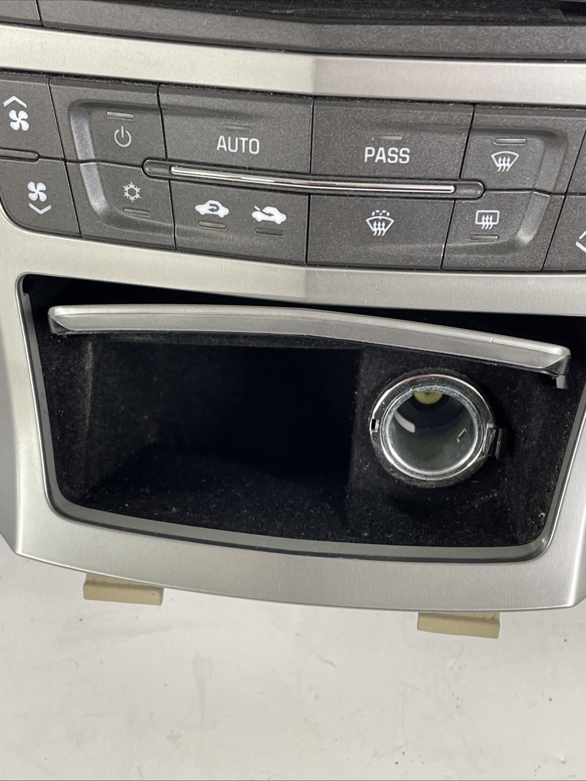 09-13 Cadillac CTS Climate Control & Radio Reciever Control Panel *Tan* OEM