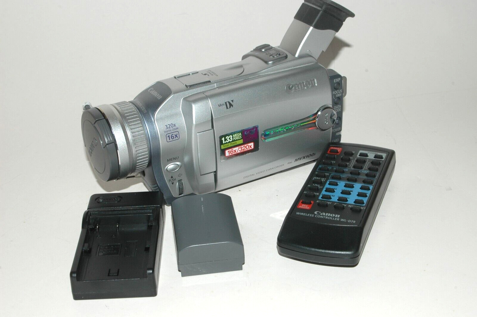 Canon MVX100I mini DV camcorder
