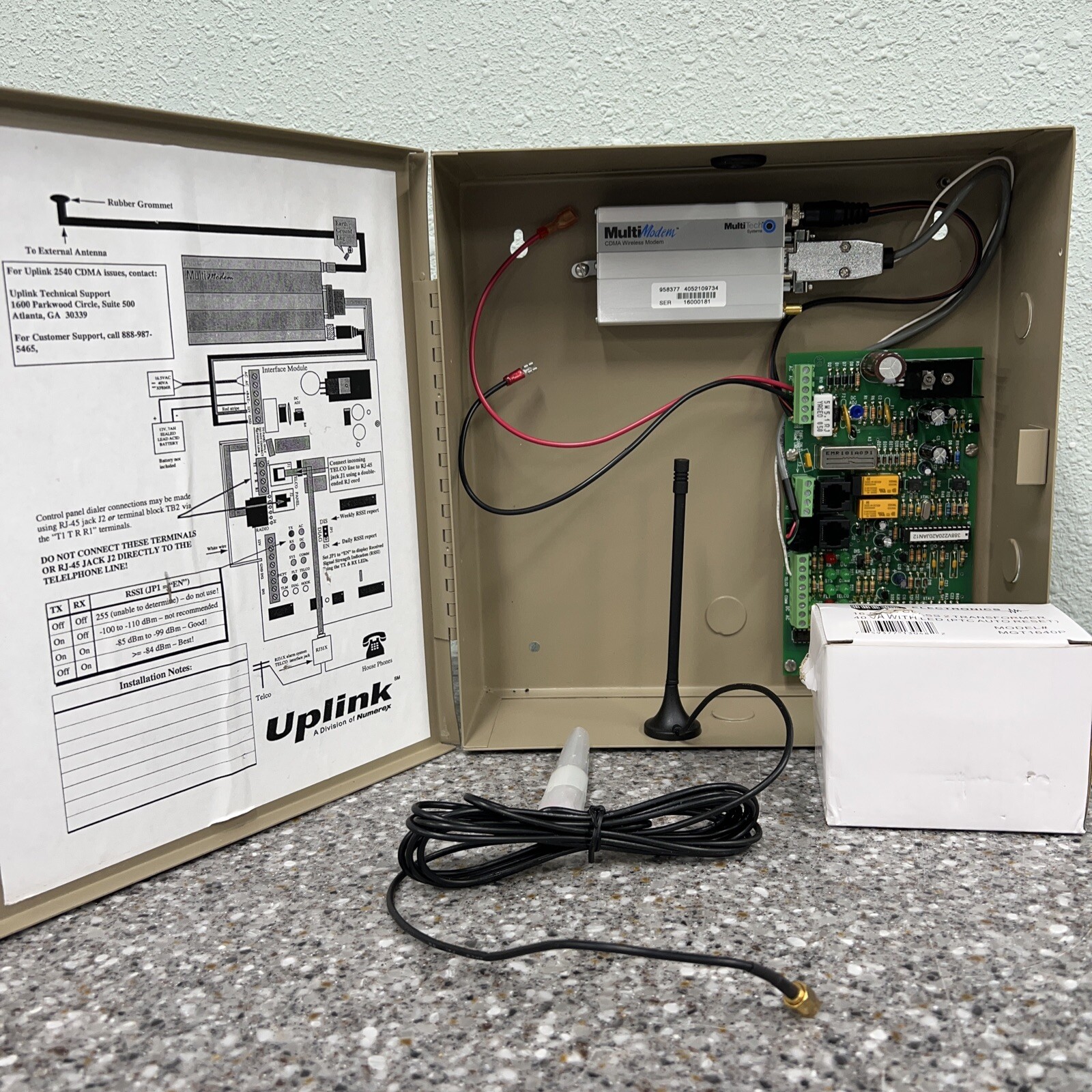 Uplink 2540 Cellular Alarm Communicator CDMA Wireless