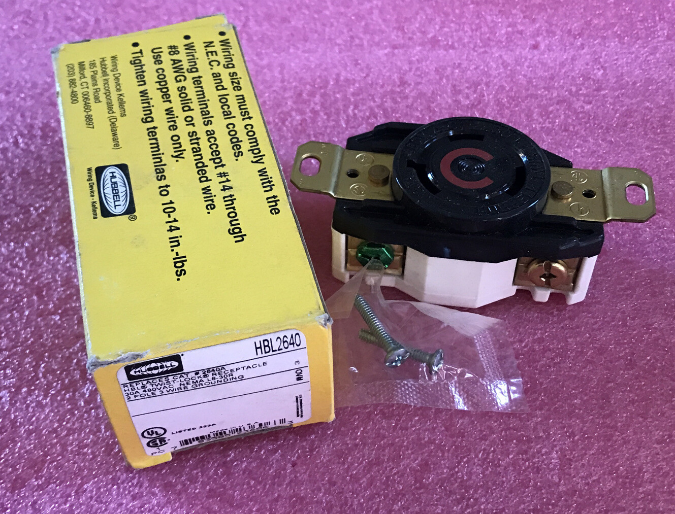 Hubbell HBL2640 Receptacle Twist lock 2 Pole 3 Wire