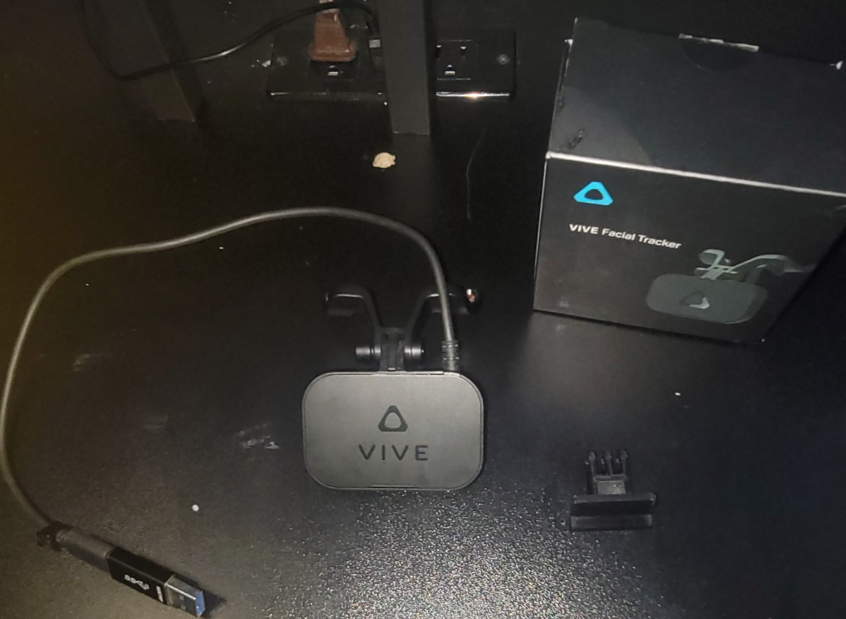 HTC Vive Facial Tracker