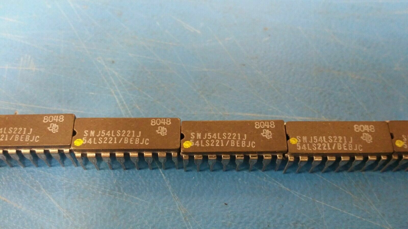(1 PC) SNJ54LS221J (54LS221/BEBJC) Monostable Multivibrator Dual-Element 125°C