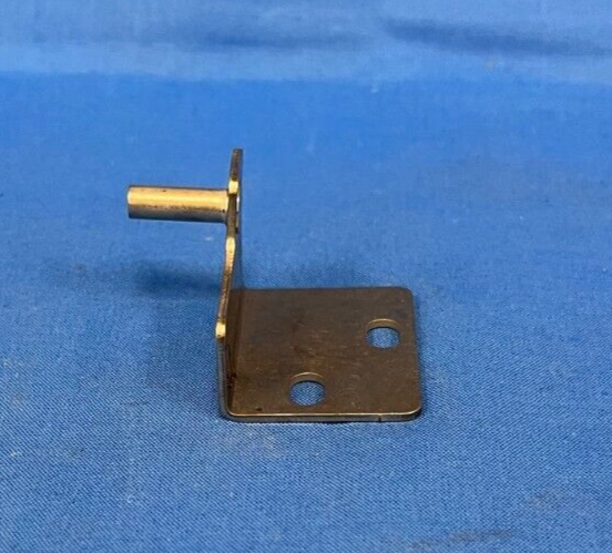 NEW Henny Penny Stud Assembly-Bottom Hinge-L.H. 92340