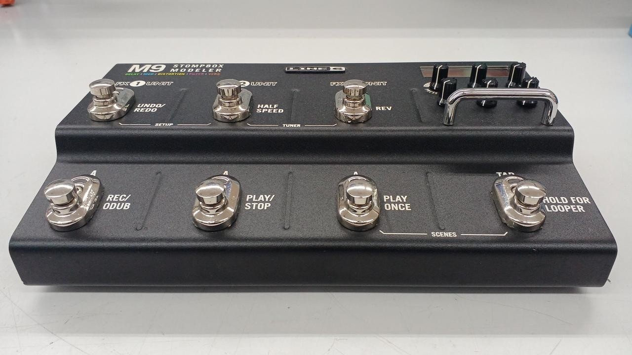 Line6 M9 Stompbox Modeler Multi-Effects Guitar Effect Pedal