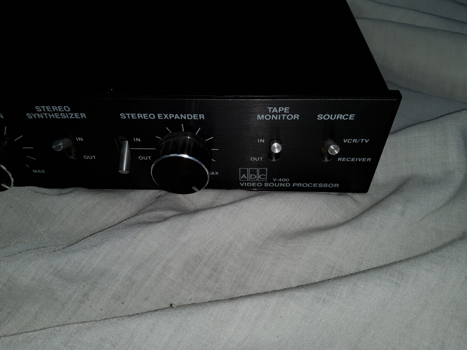 ADC V-400 VIDEO SOUND PROCESSOR