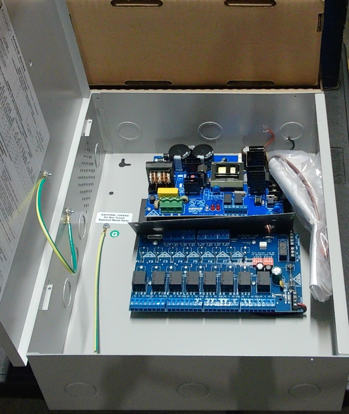 Altronix AL600ULACMCB Access Power Controller with Power Supply Charger, PTC Cla