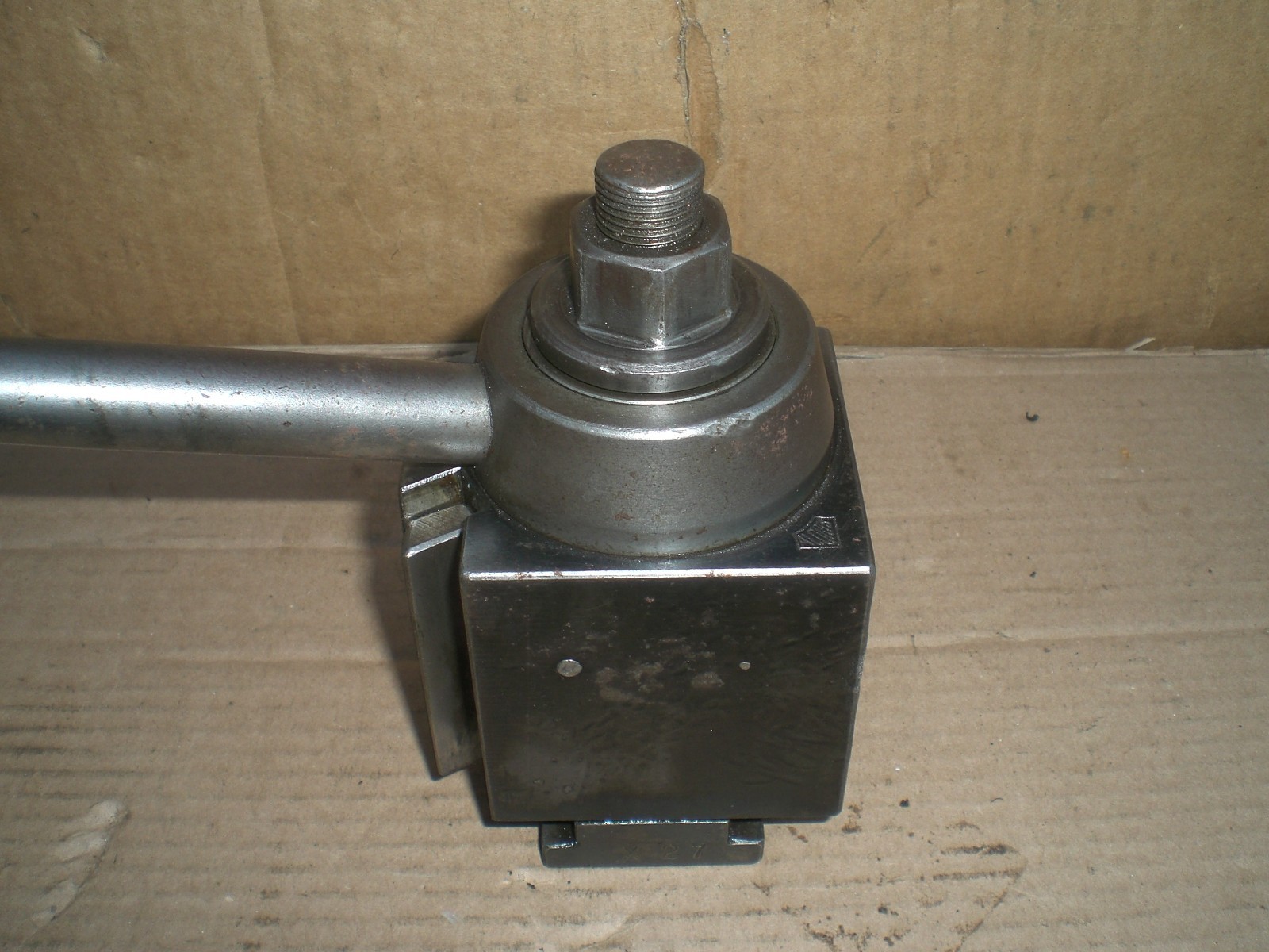 Genuine Aloris CXA tool post with 4 tool holders