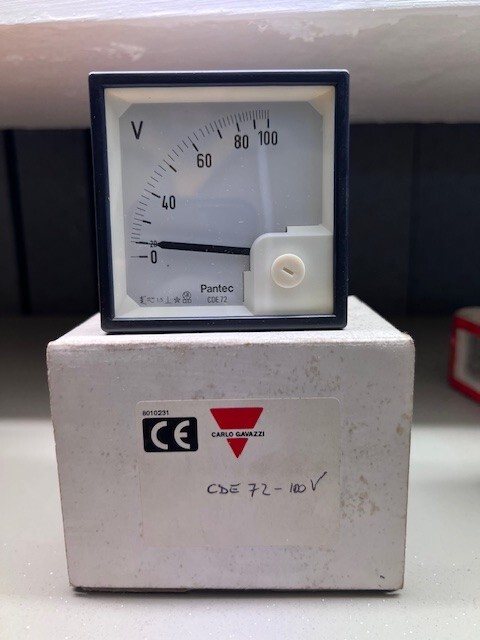 Carlo Gavazzi CDE72-100V Voltmeter