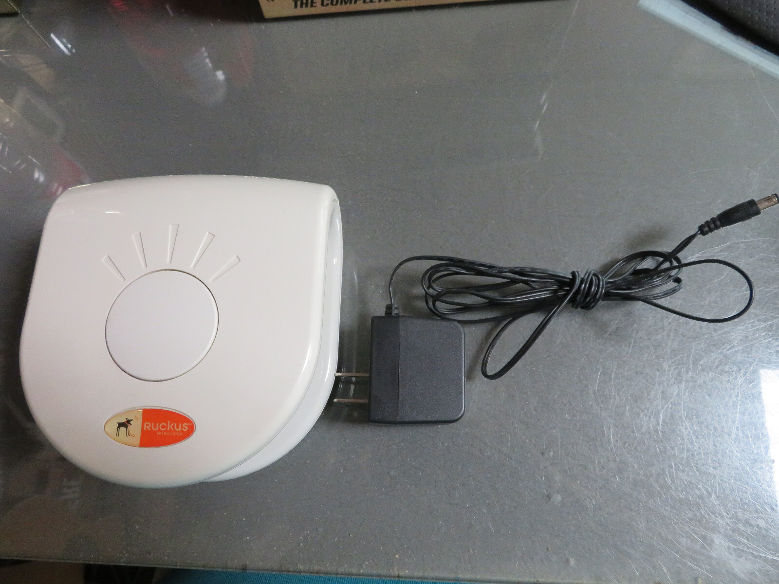 Ruckus MediaFlex Bundle: Wireless 802.11n Access Point & Adapter VF7111