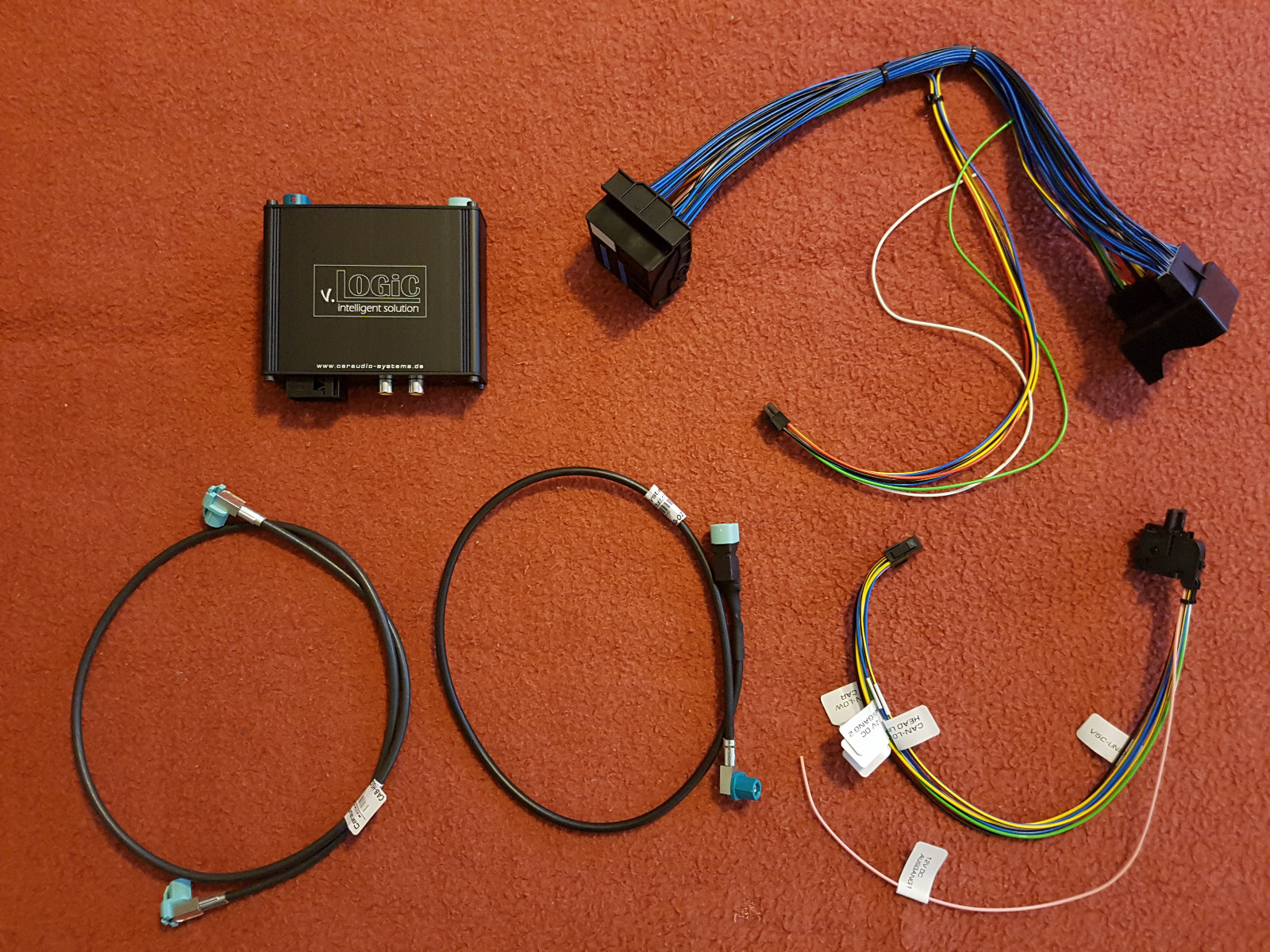 BMW V5.Logic E-series CIC interface to add front and rear cameras.