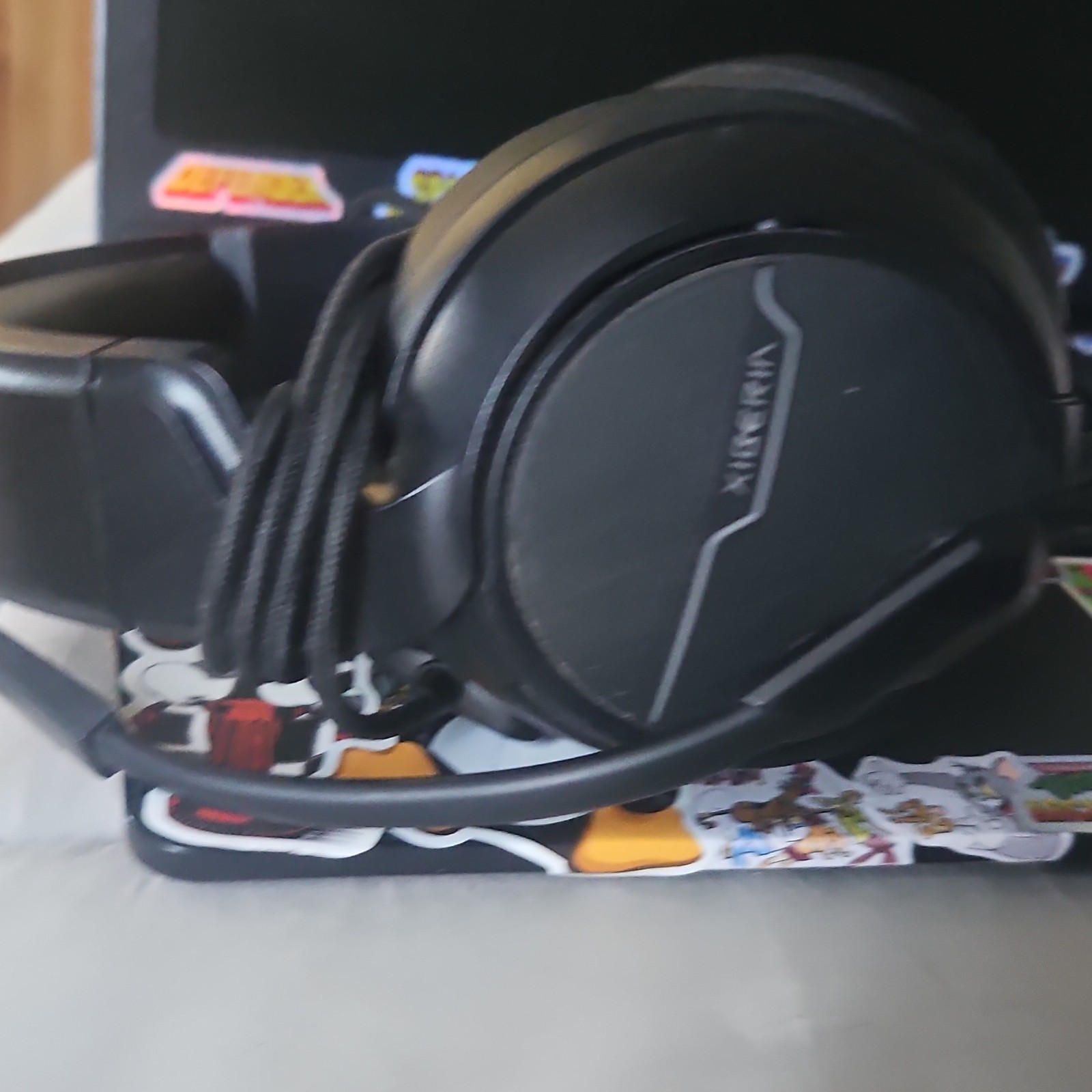 XIBERIA V20 USB Wired Over-Ear Gaming Headset Boom Mic Volume/Mute Black