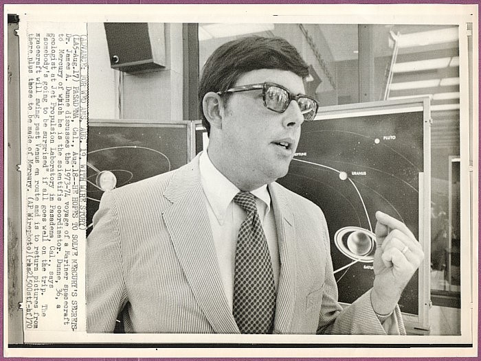 1970 Dr Dunne Scientist of 1973-74 Mariner Mercury Mission Original Wirephoto