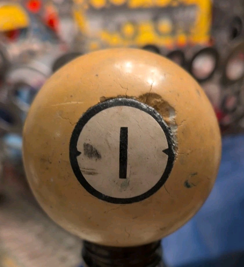 vintage #1 clay billiard pool ball, likely dating back to the early 20th century