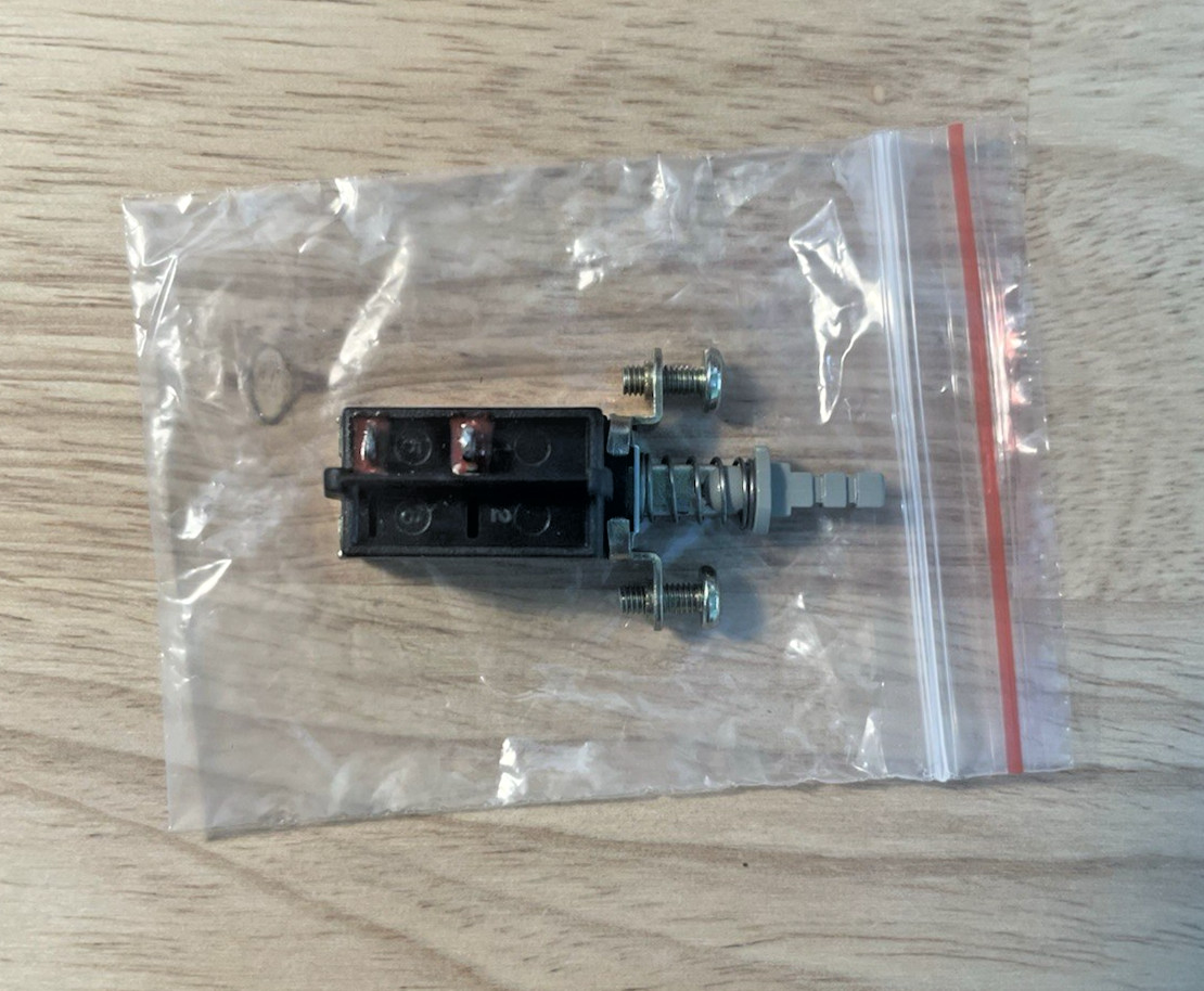 Original Marantz SR-2000 Power Switch (S-23TV-5)
