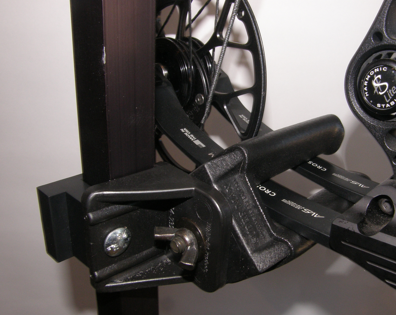 High Point SUPER Max Bow Holder