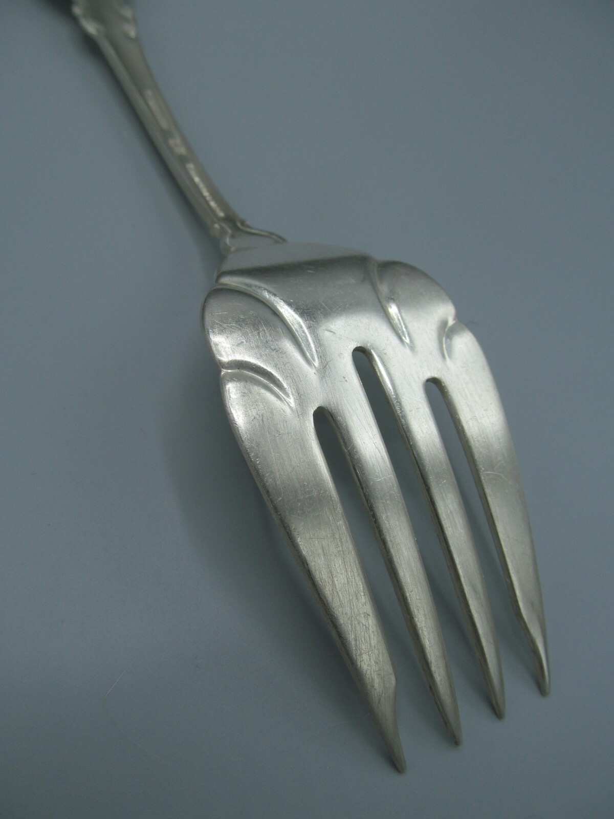 Holmes & Edwards IS SILVER FASHION Deep Silver Plate Silverware Flatware