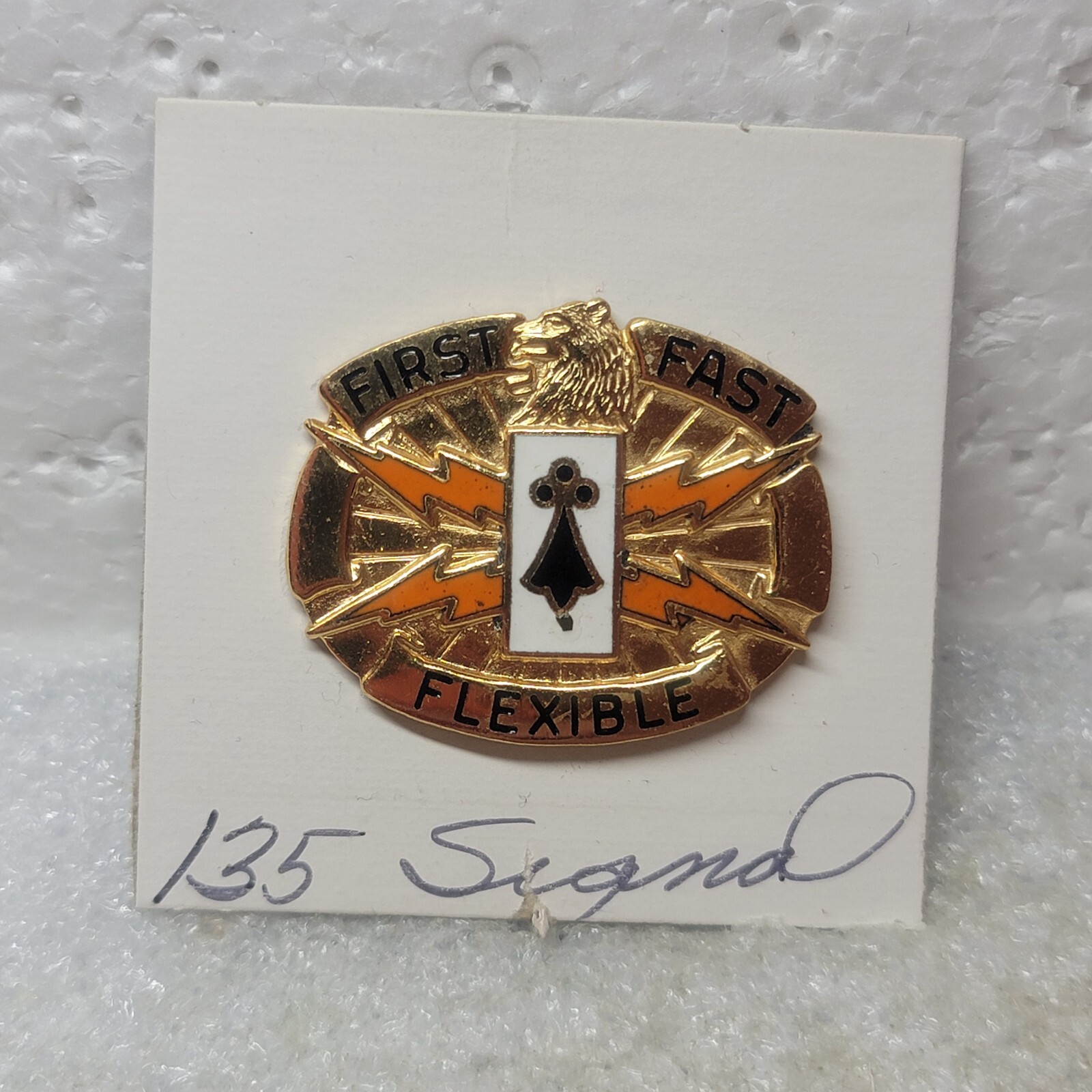Authentic US Army 135th Signal Battalion DI DUI Unit Crest First Fast Flexible