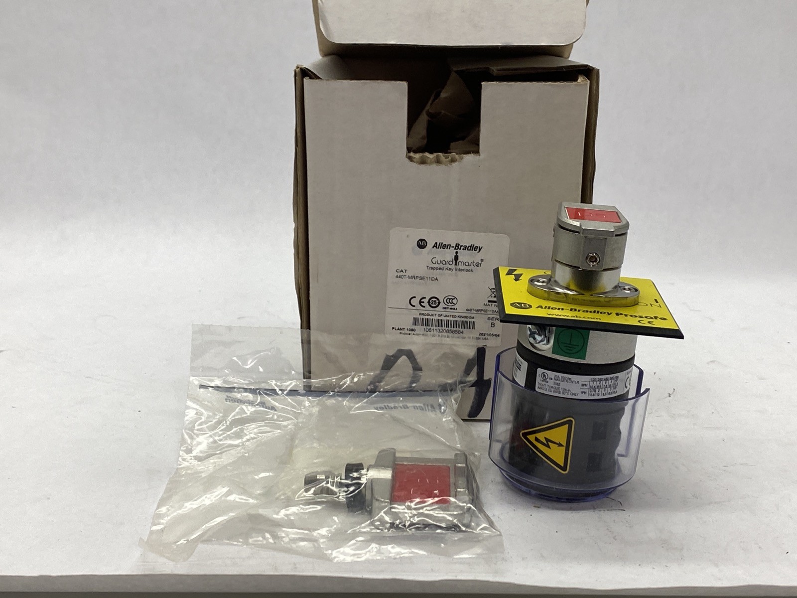 NIB Allen Bradley 20A 2NC 2NO Trapped Key Interlock Rotary Switch 440T-MRPSE11DA