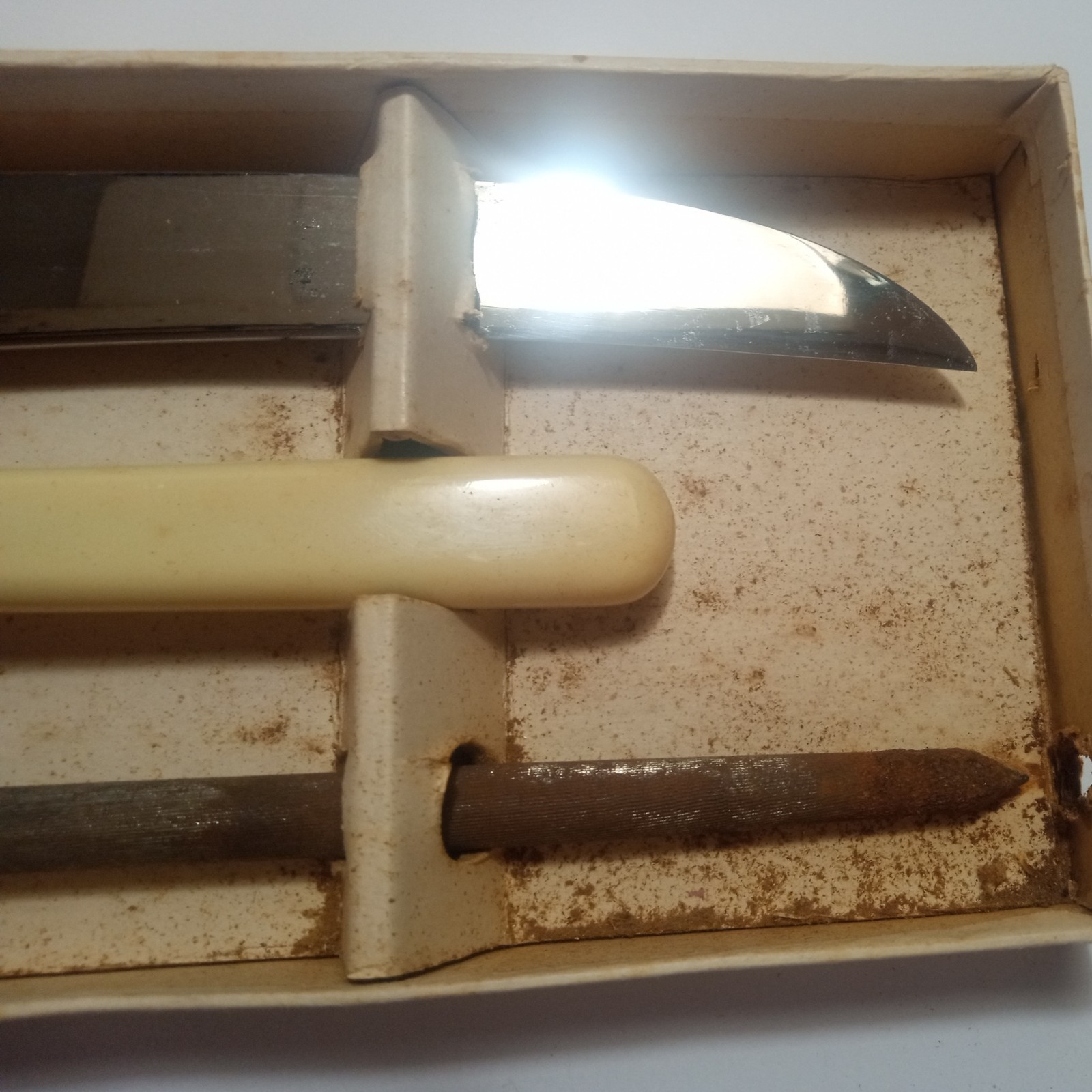 Sheffield Hand Ground Carvers Set