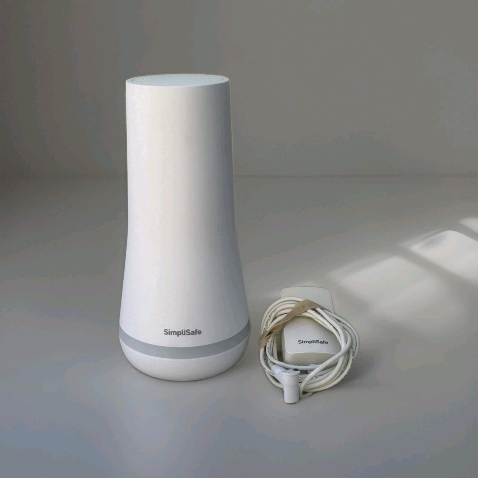 Simplisafe SSBS3 BS3W Home Security Base Station - White - NEW
