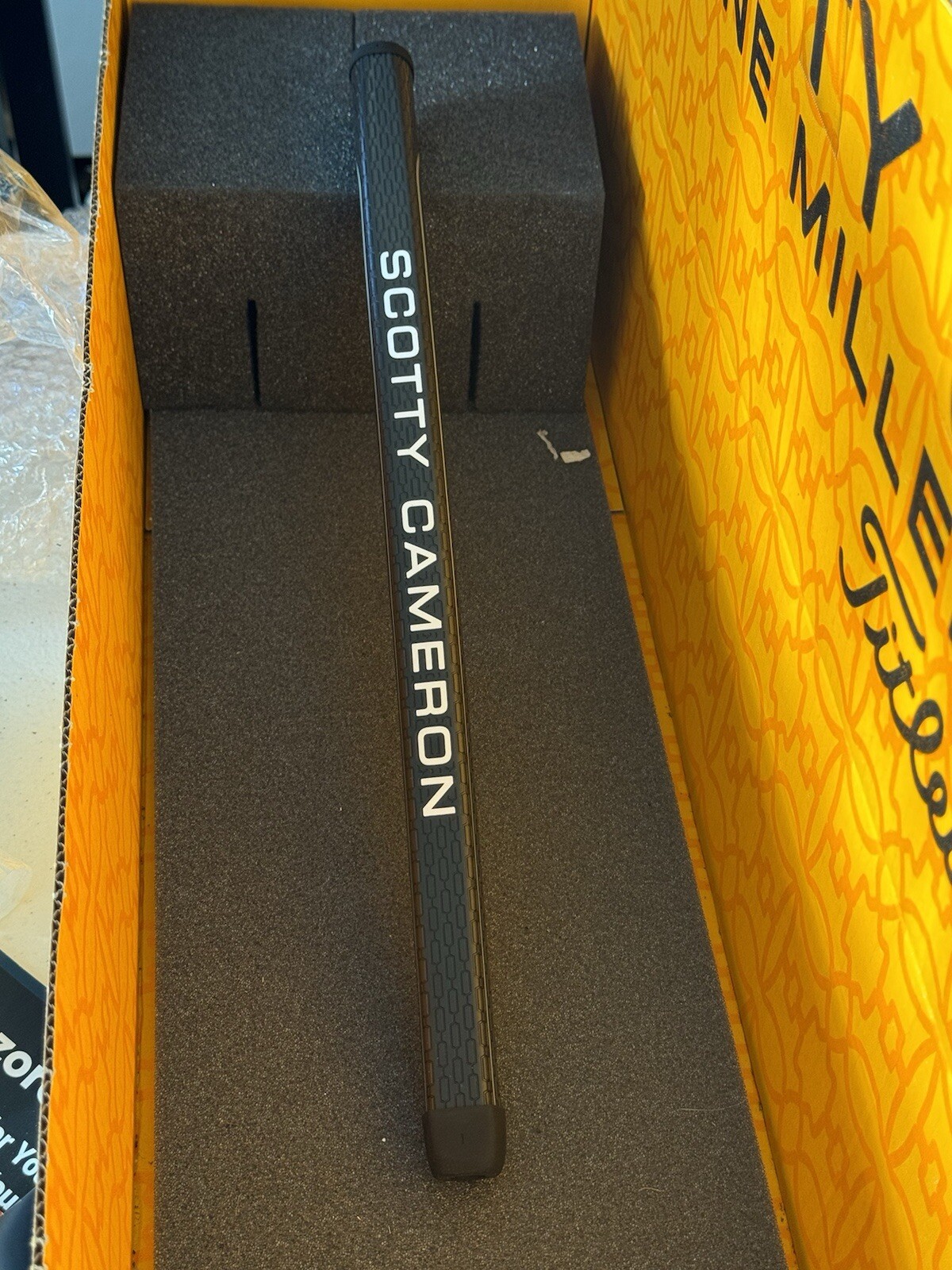 Scotty Cameron Black Long Design Grip - 17-inch Putter Grip 100% Authentic