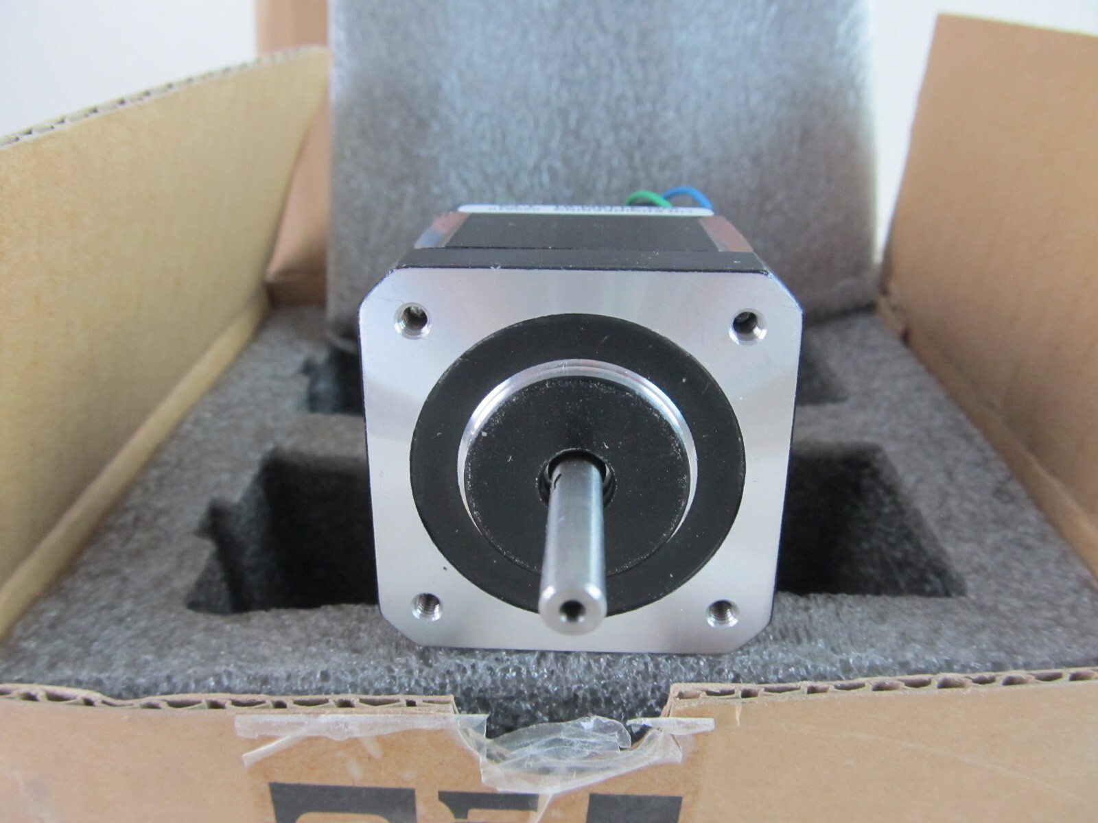 Lin Engineering 4118M-01 stepper motor 1.70A New, Open Box