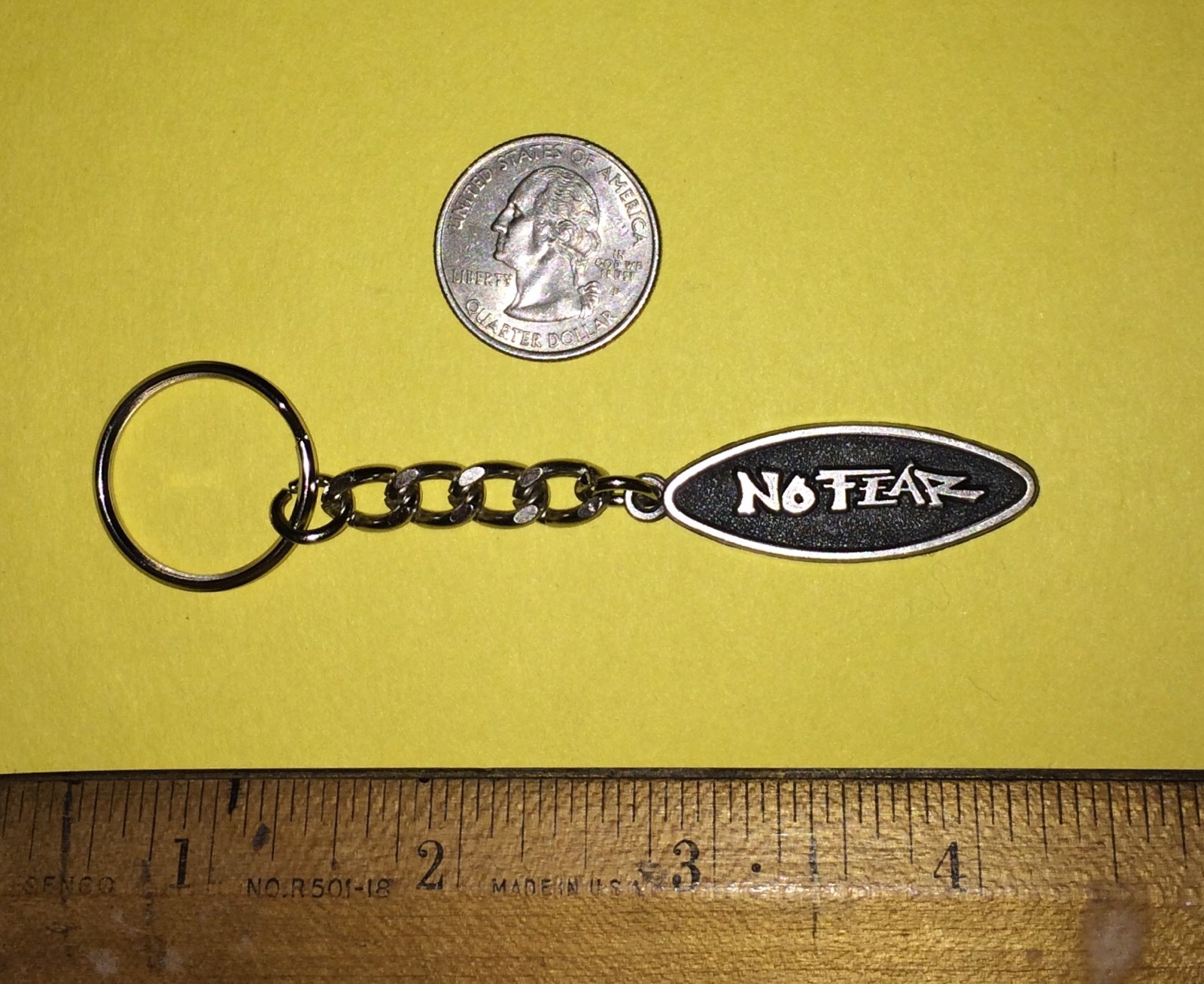 NO FEAR  METAL  KEY CHAIN  IN GIFT BOX  NICE  Surfboard / Skateboard
