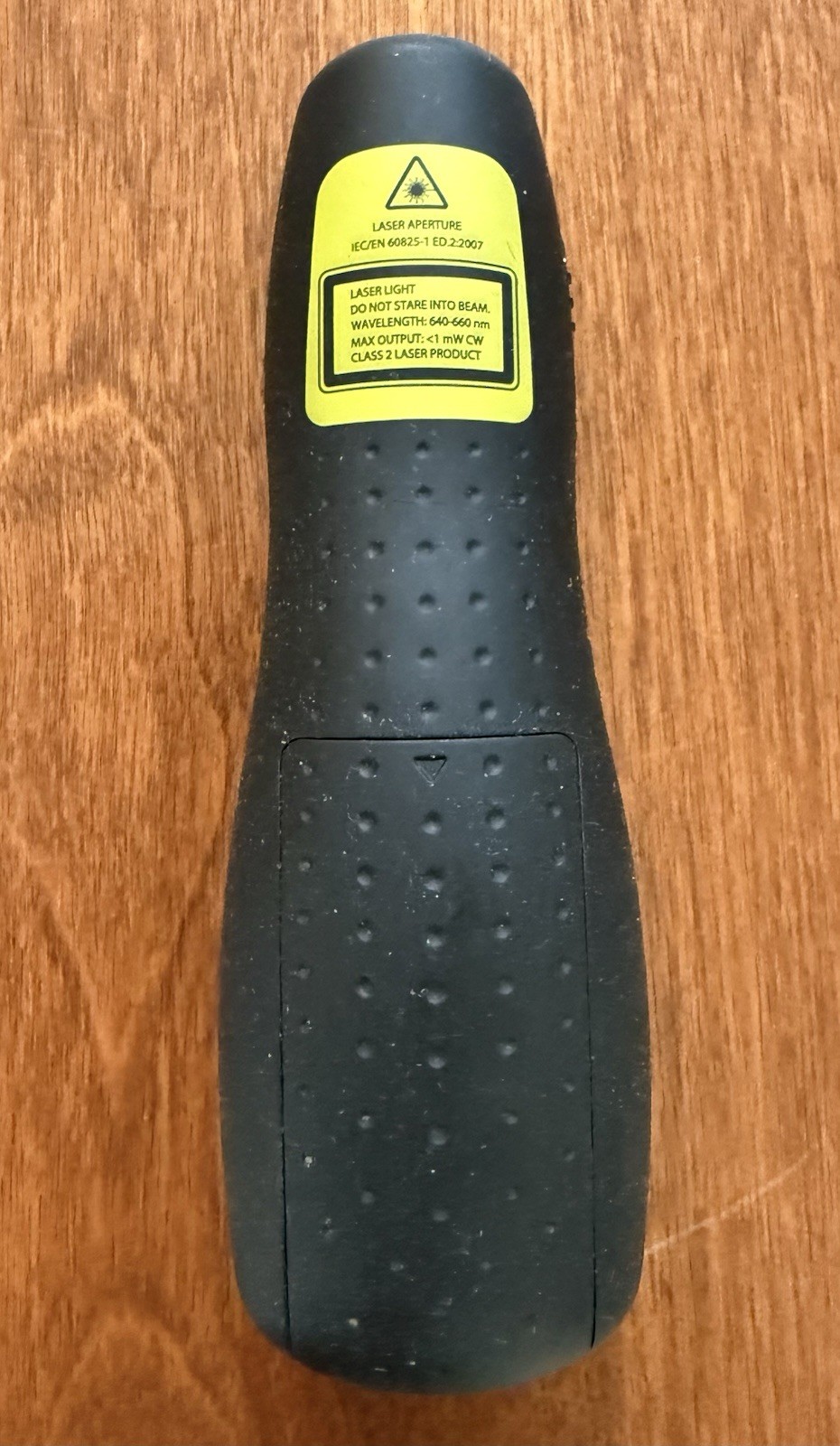 Logitech R400 Laser Presentation Remote - Black with Logitech Case