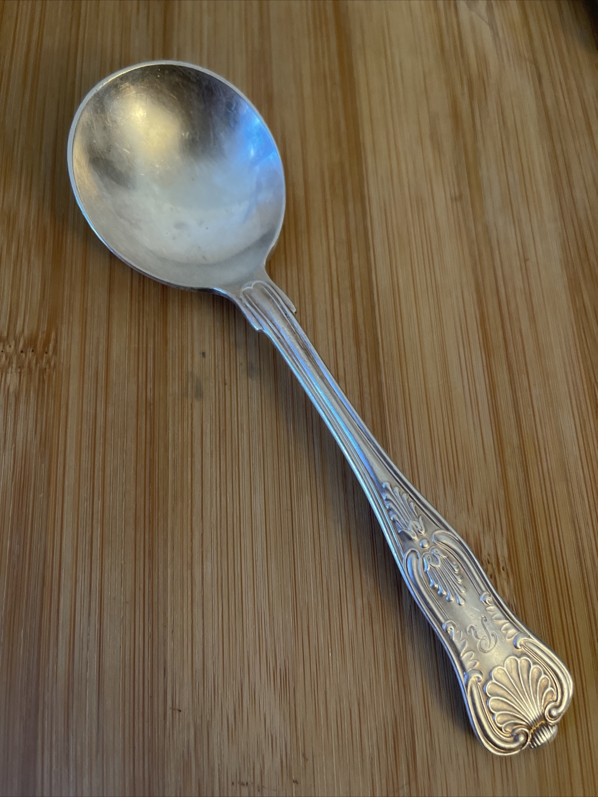 Wallace Silverplate KINGS Plume Shell Monogram R~ ROUND CREAM SPOON 5.5"