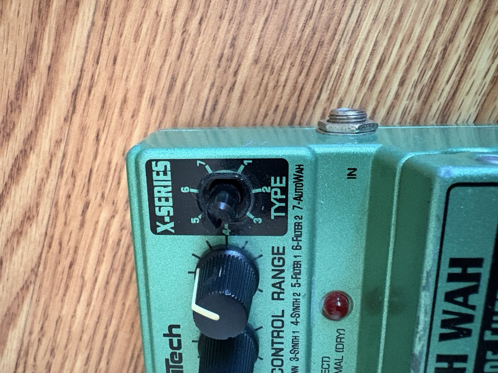 DigiTech Synth Wah Digital Envelope Filter/Wah Pedal for Electric Guitar