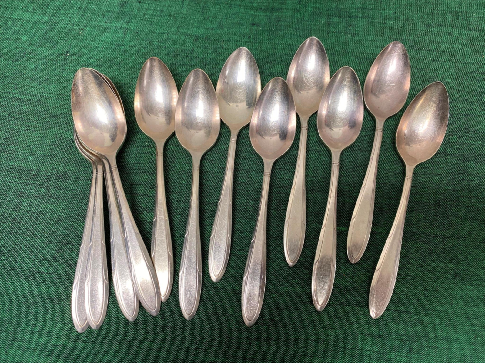 Oneida / Nobility Silverplate REVERIE Teaspoons x12