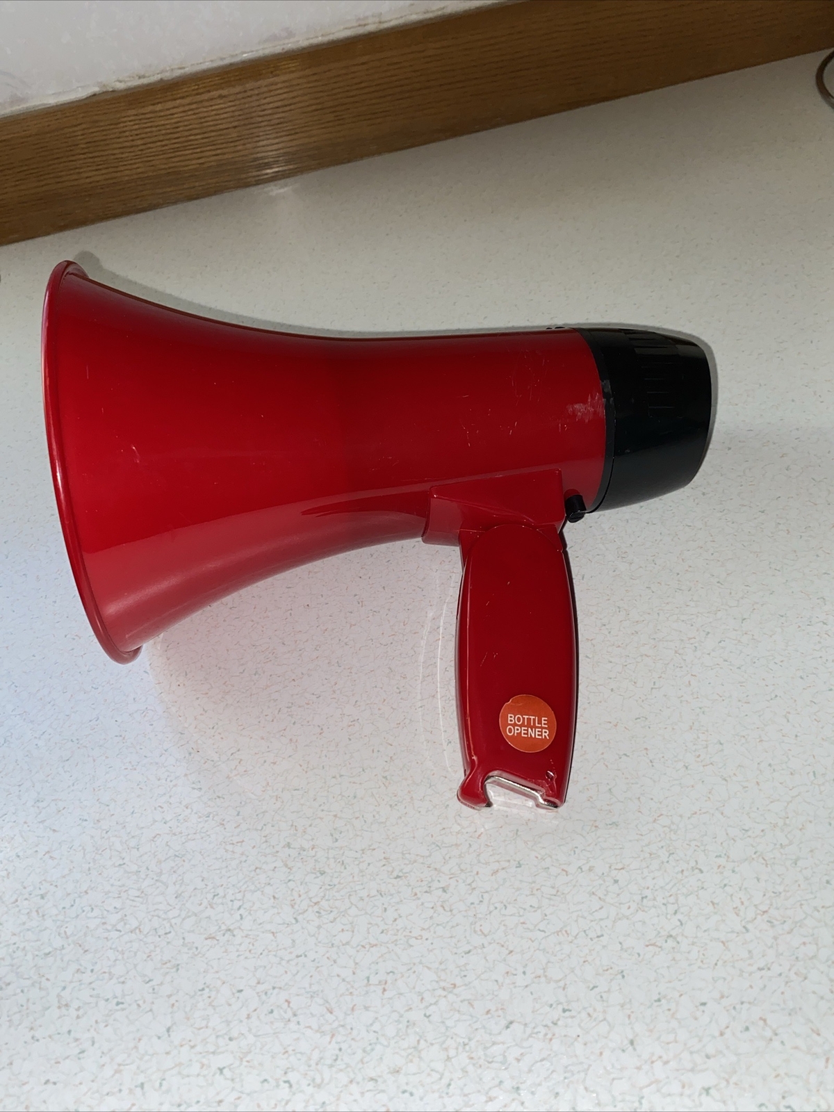 MEGAPHONE-SPEAKER-SIREN
