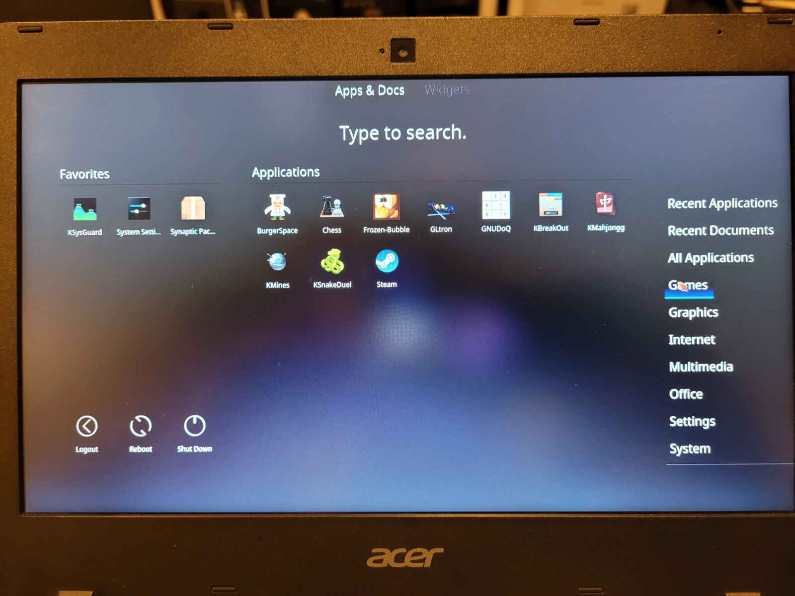 Netrunner Desktop Bootable Linux on 4G USB Stick!