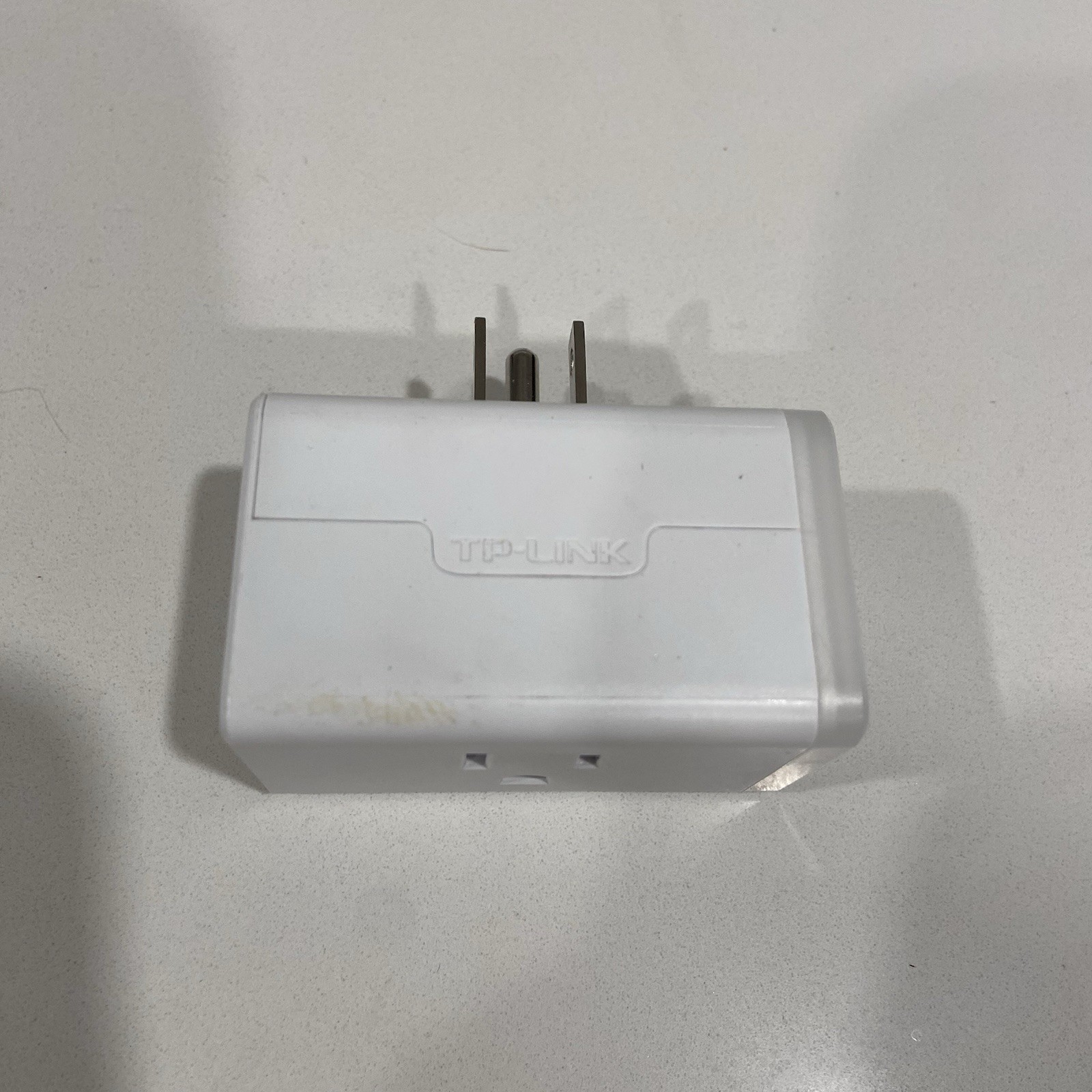 TP-Link Smart Wi-Fi Plug Mini White (HS105) - Turns On - Not Tested