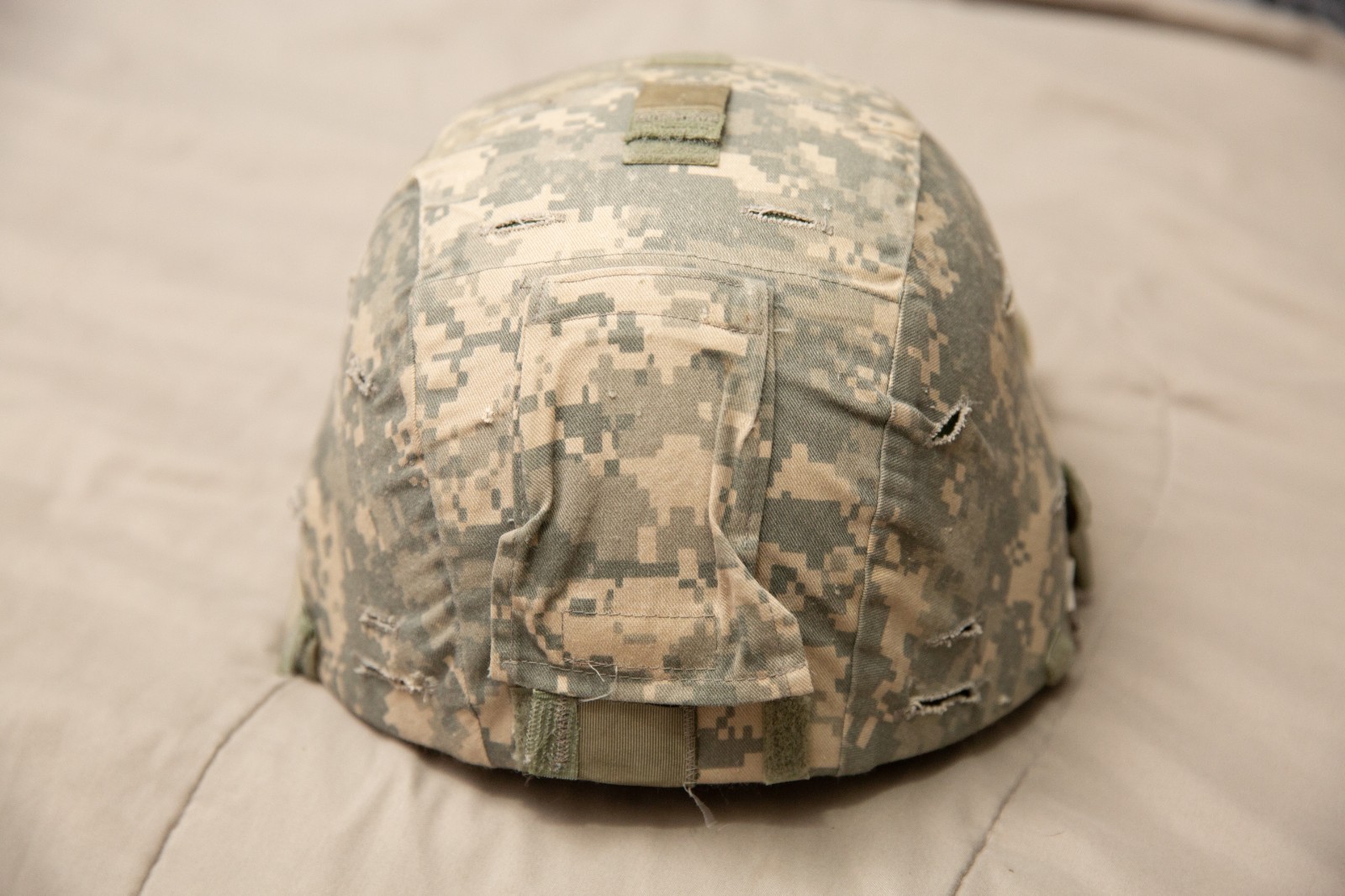 USGI SDS Warrior Helmet ACH Cut w/ Extras Early GWOT OIF OEF Medium