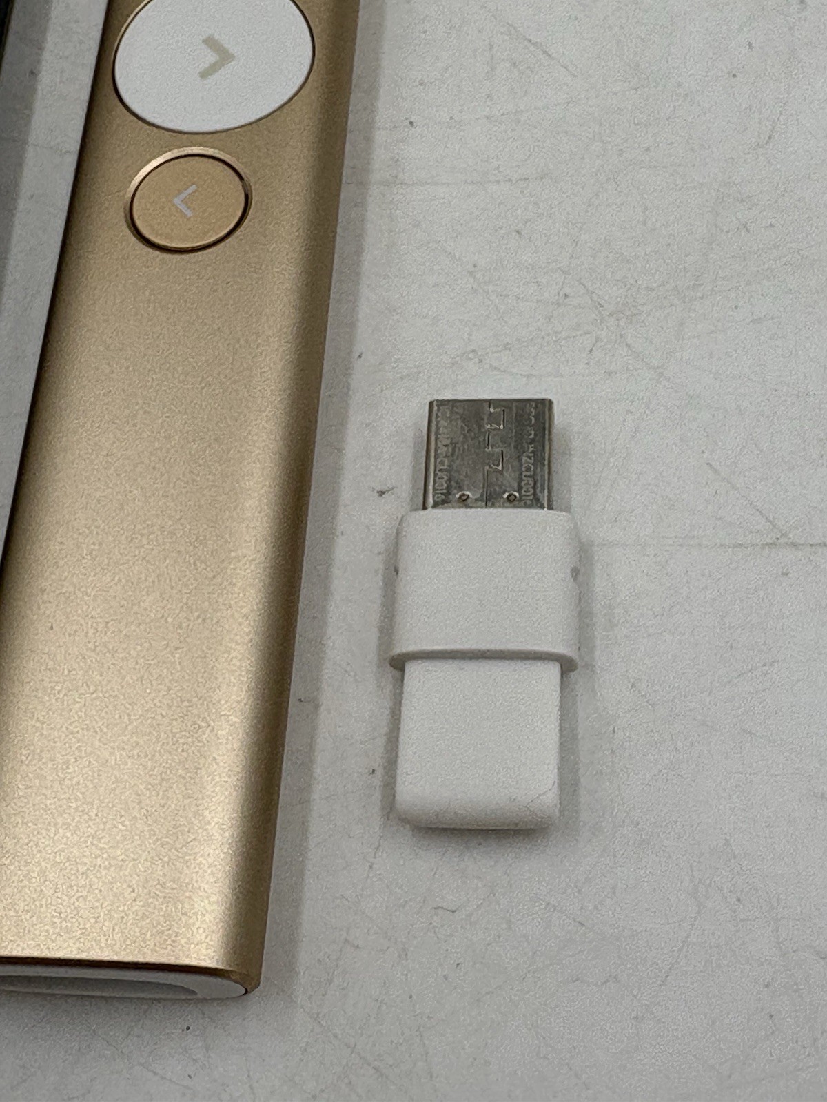 Logitech Spotlight Wireless Presentation Remote - Gold With Receiver No Cord
