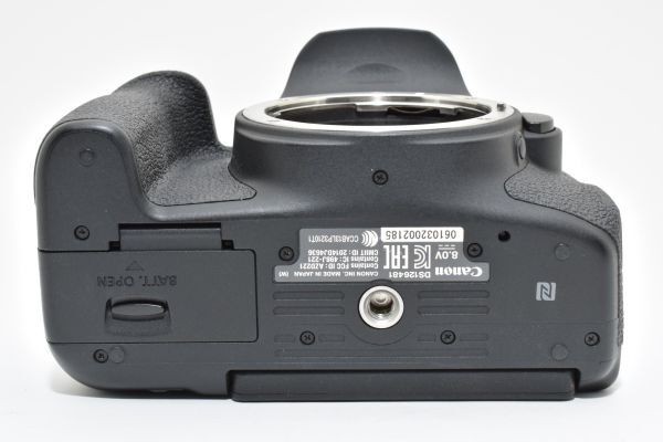 CANON EOS 8000 D BODY 766310
