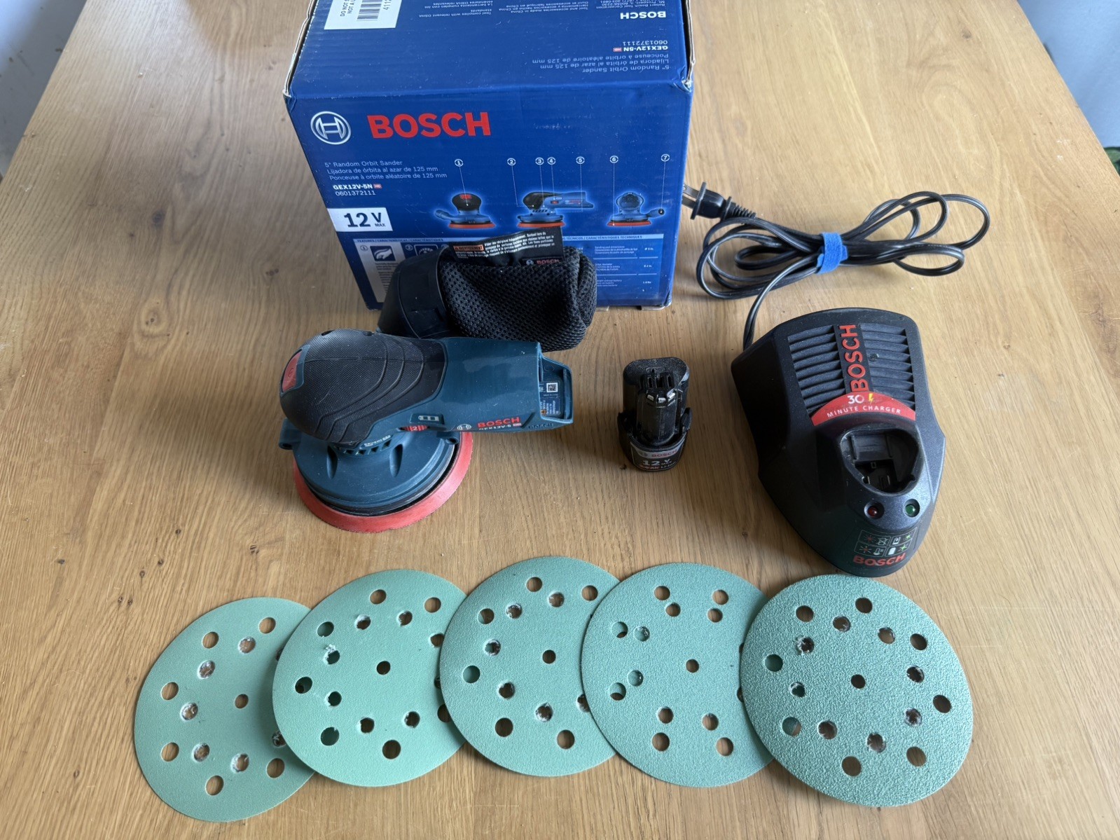 Bosch 12V 5 Inch Brushless Random Orbit Sander KIT BATTERY CHARGER GEX12V-5N