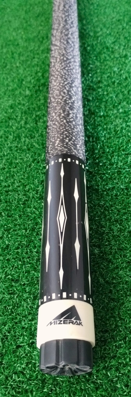 Mizerak Deluxe Two-Piece Hardwood Pool Cue 57" P1863