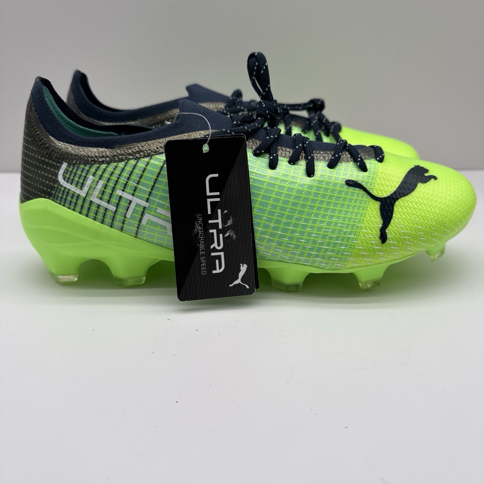 Puma Ultra 2.3 FG/AG Green Glare Soccer Cleats Men’s Size 7.5 106518-03