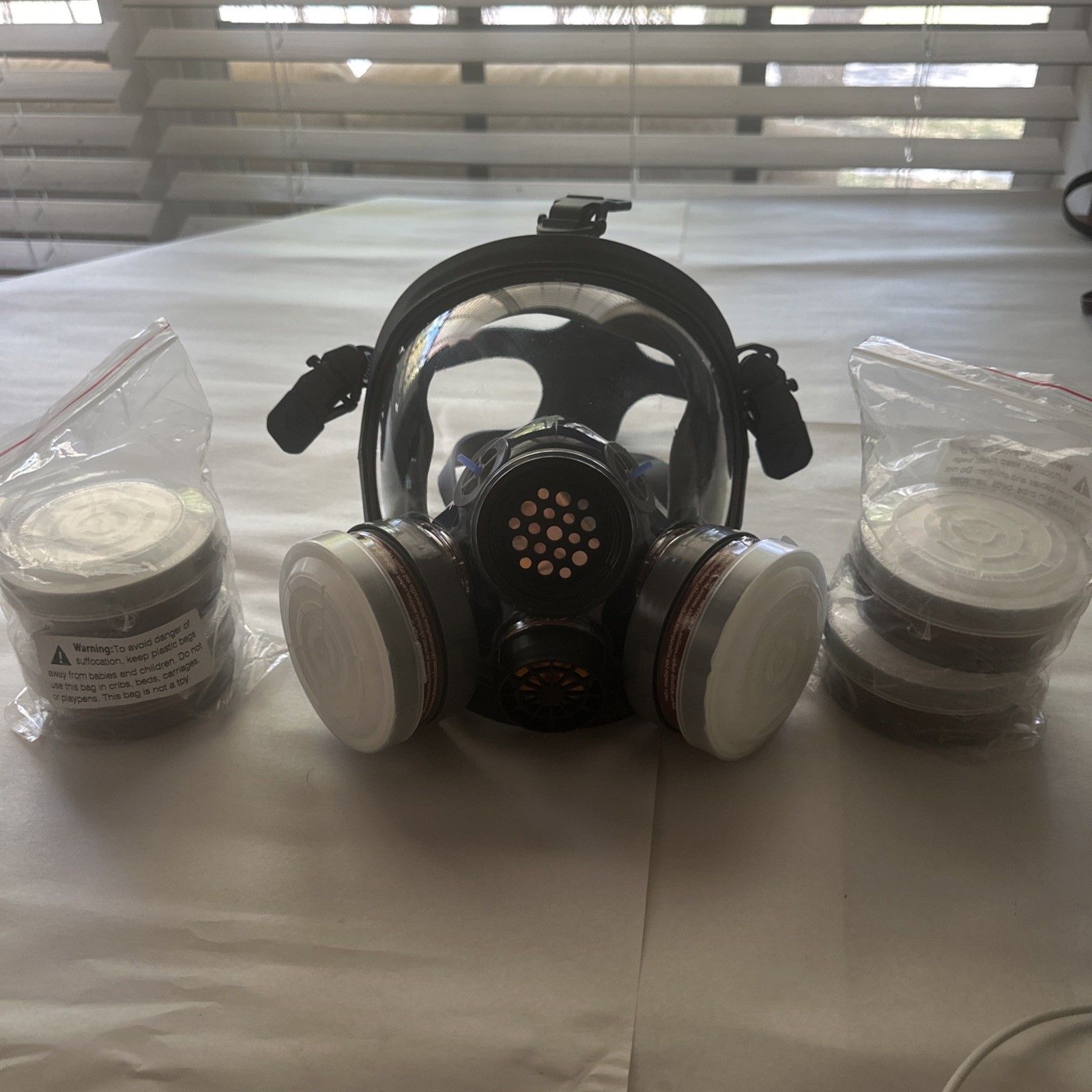 Parcil PD-100-SB Full Face Respirator Gas Mask with P-A-1 Filters
