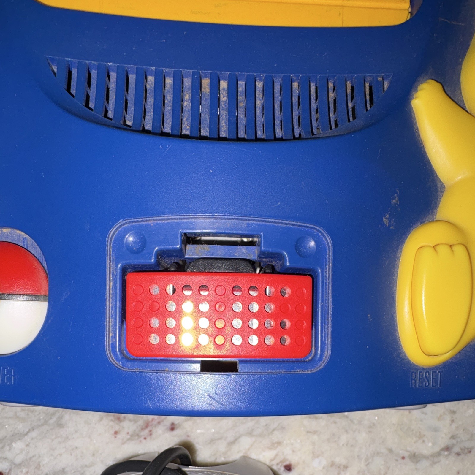 N64 Pikachu Edition w/3 Controllers, AV/Power EXPANSION PACK INSTALLED